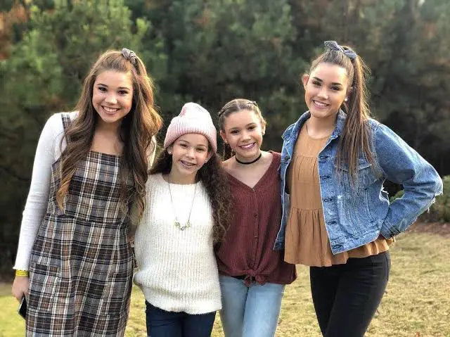 Haschak Sisters Ages, Names, Father, Mother, Net Worth