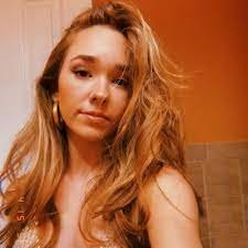 Holly Taylor